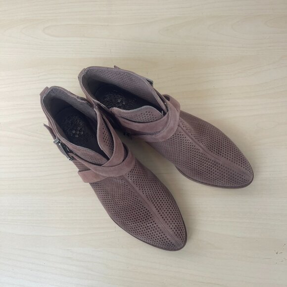 Vince Camuto Ankle booties - Picture 2 of 8